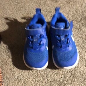 Nike toddler Velcro sneakers